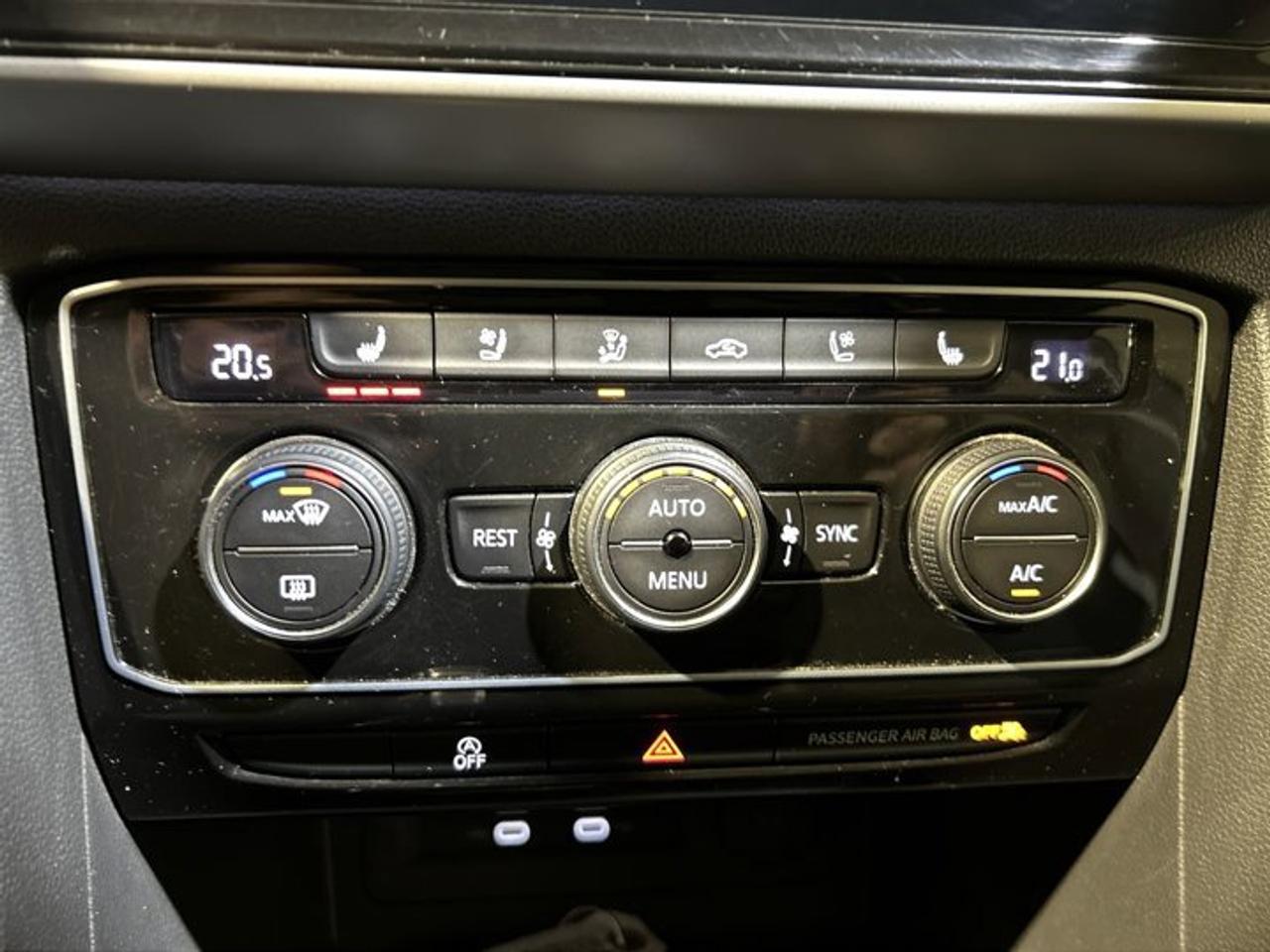 2021 Volkswagen Atlas Execline 4MOTION | One owner | Accident free Photo