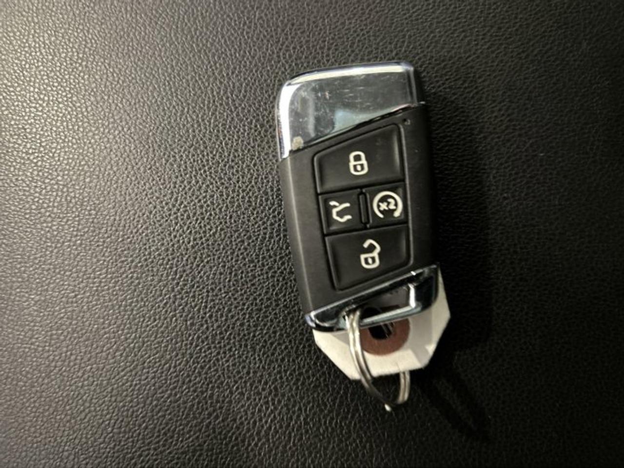 2021 Volkswagen Atlas Execline 4MOTION | One owner | Accident free Photo