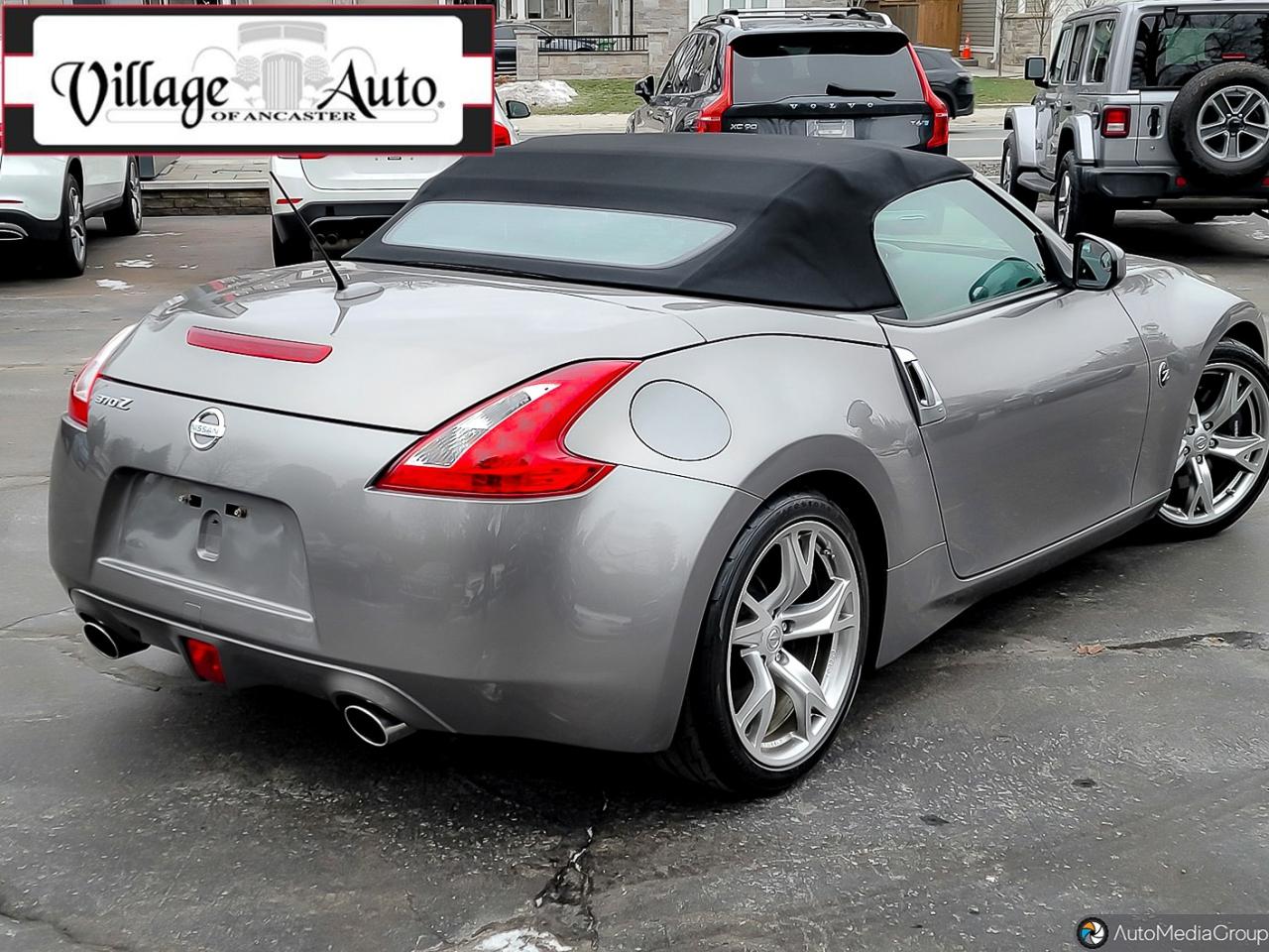 2010 Nissan 370Z 2dr Roadster Auto Touring - Photo #4