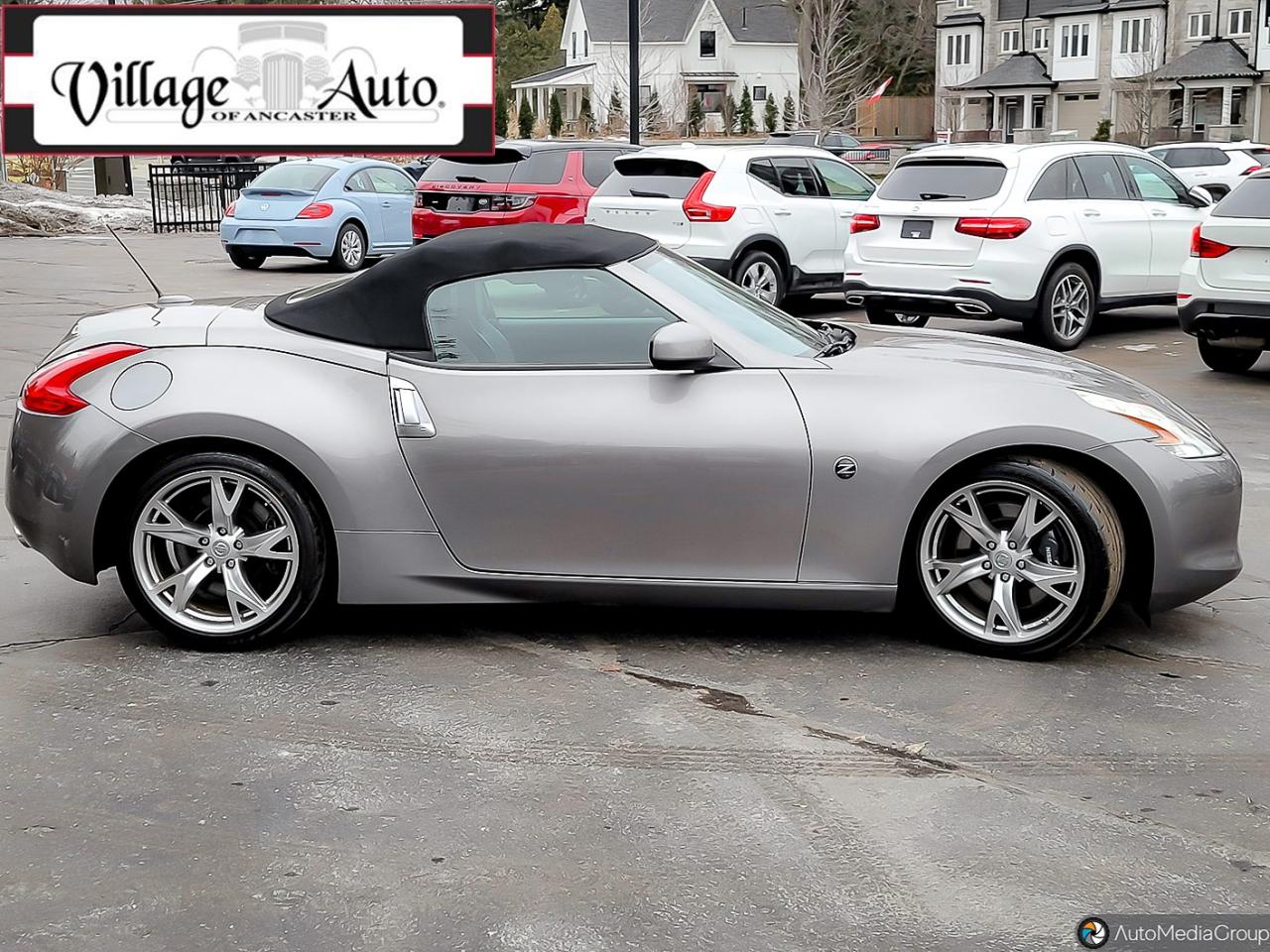 2010 Nissan 370Z 2dr Roadster Auto Touring Photo4