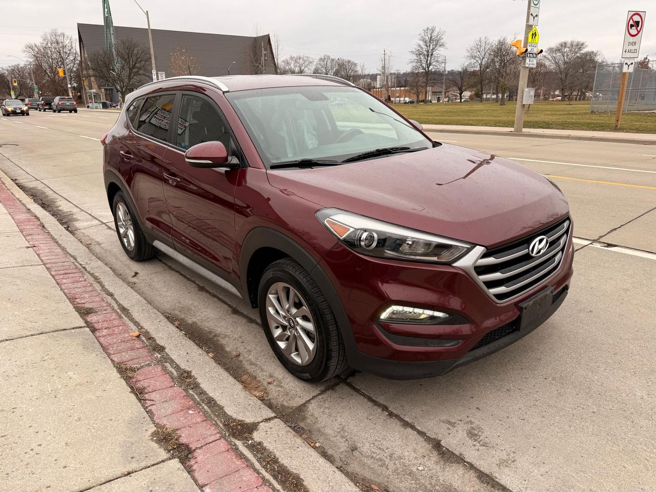 2017 Hyundai Tucson AWD 4DR 2.0L PREMIUM Photo