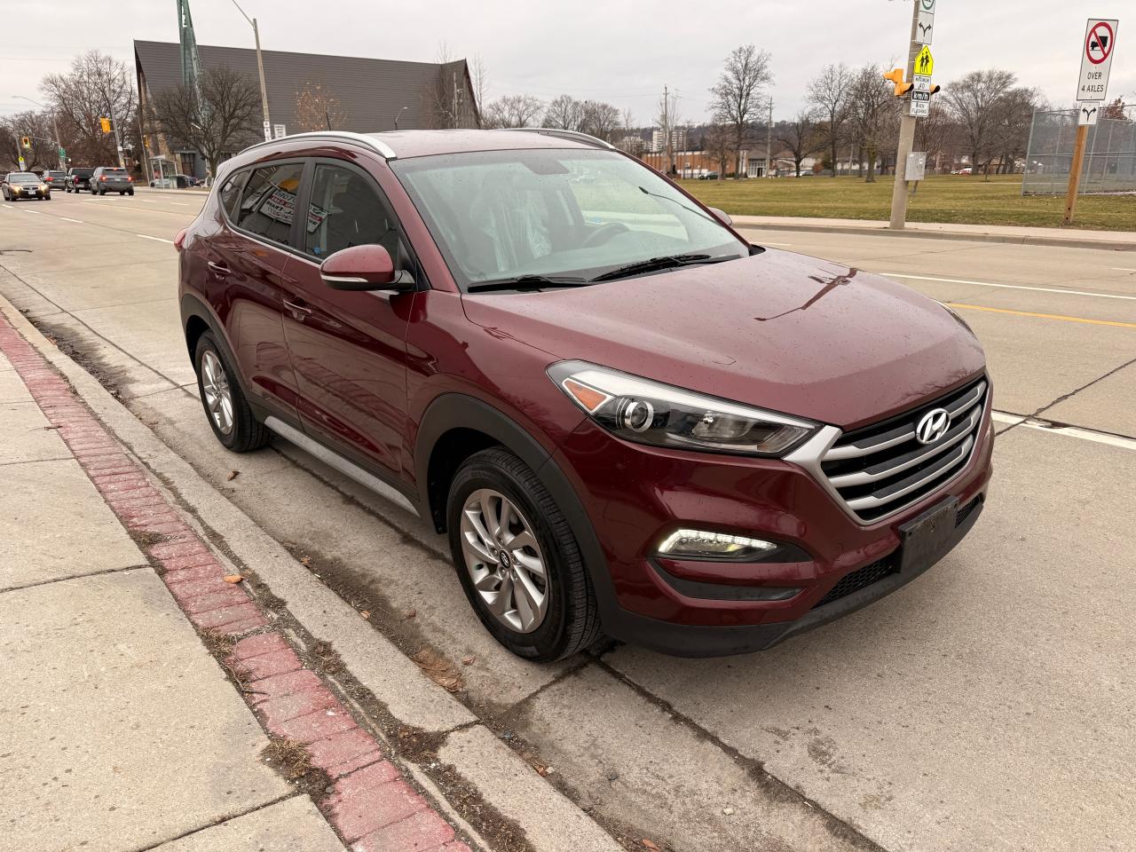 2017 Hyundai Tucson AWD 4DR 2.0L PREMIUM Photo