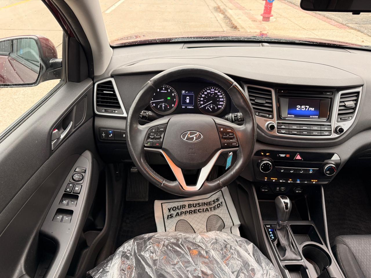 2017 Hyundai Tucson AWD 4DR 2.0L PREMIUM Photo