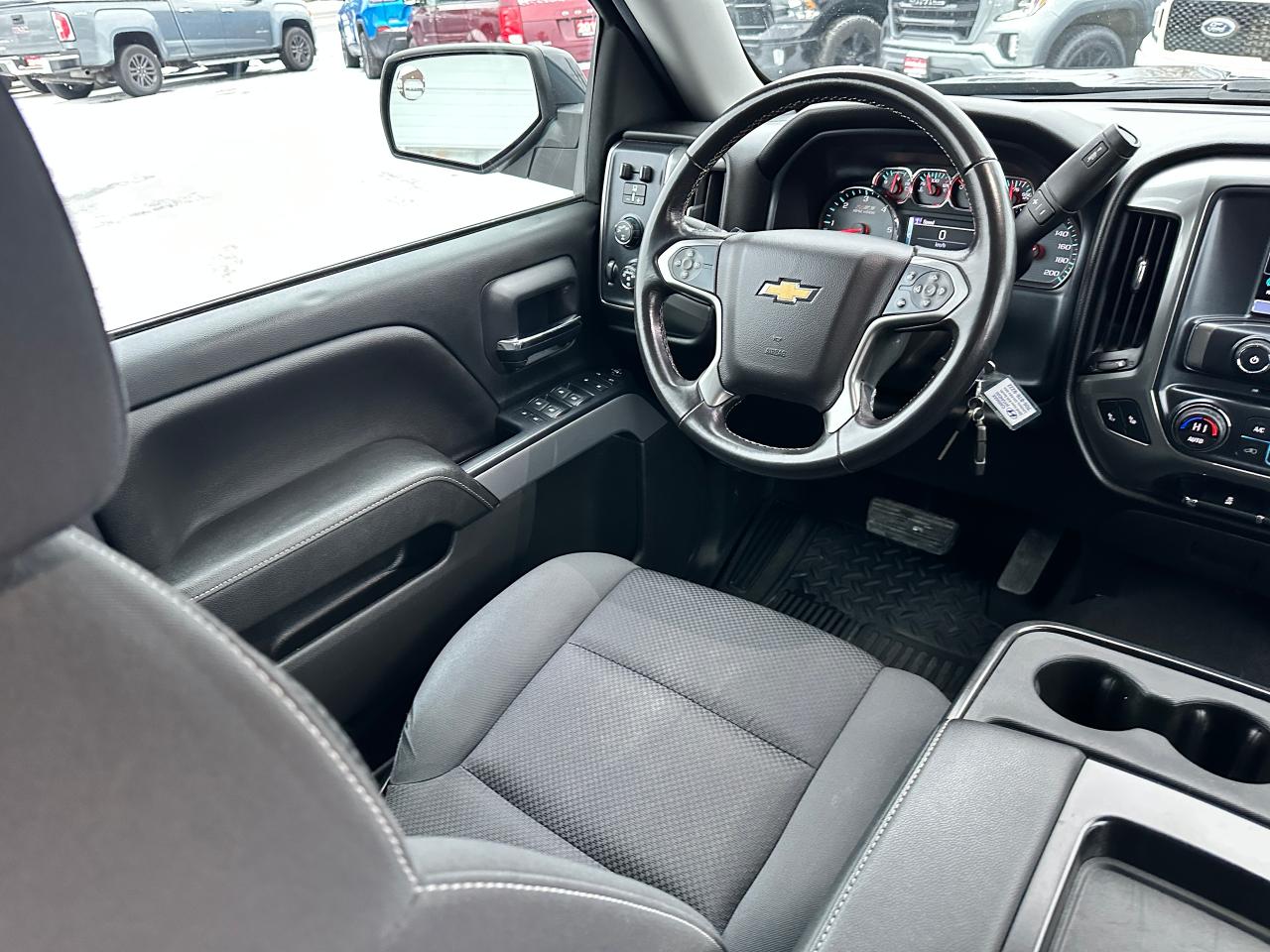 2018 Chevrolet Silverado 1500 LT 4x4 CrewCab 5.3L Heated Cloth 6Pass XM CarPlay Photo