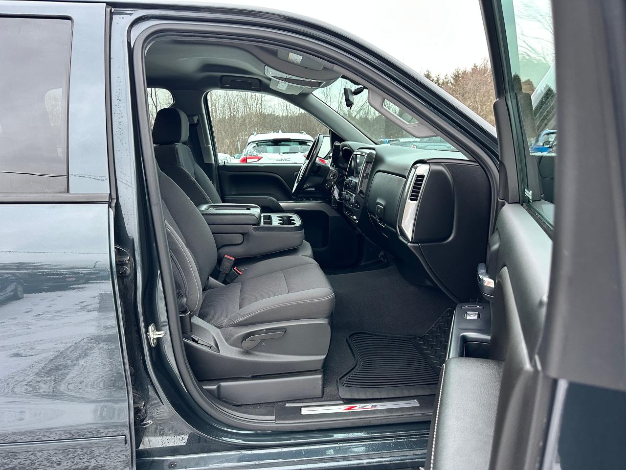 2018 Chevrolet Silverado 1500 LT 4x4 CrewCab 5.3L Heated Cloth 6Pass XM CarPlay Photo