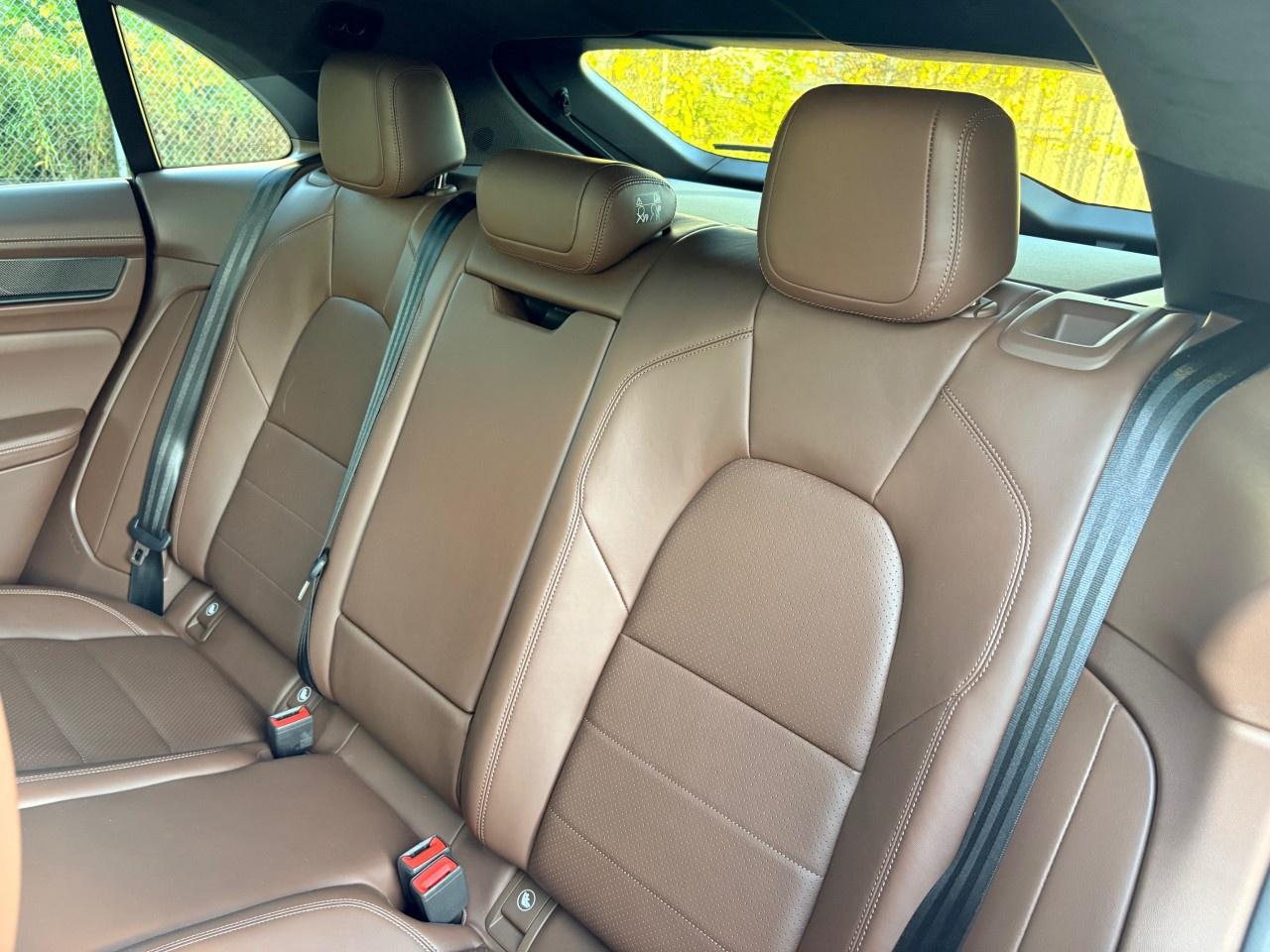 2024 Porsche Macan Electric Turbo AWD Photo