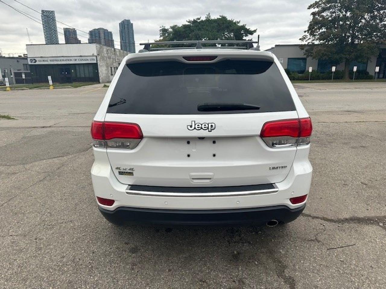 2015 Jeep Grand Cherokee Limited 4dr 4x4 Photo2