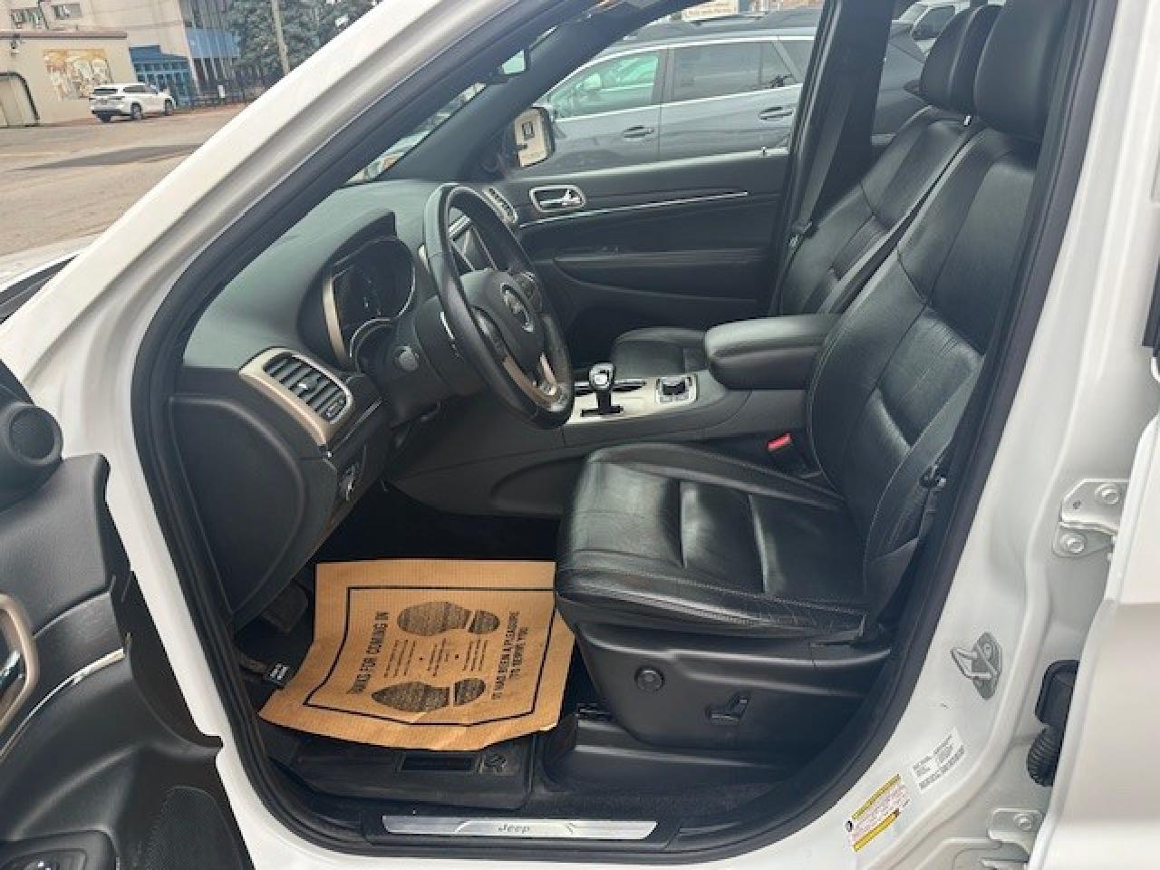 2015 Jeep Grand Cherokee Limited 4dr 4x4 Photo