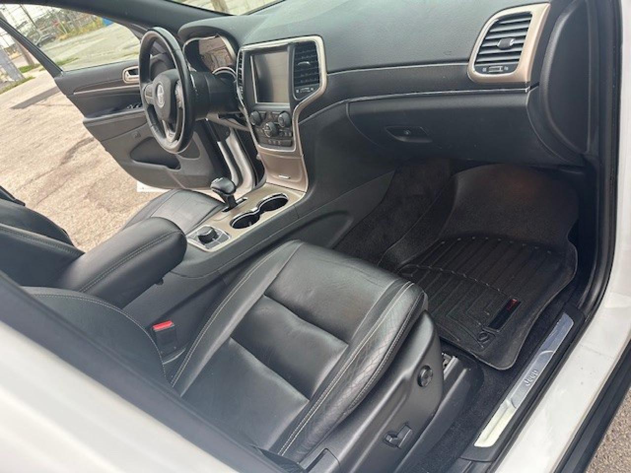 2015 Jeep Grand Cherokee Limited 4dr 4x4 Photo