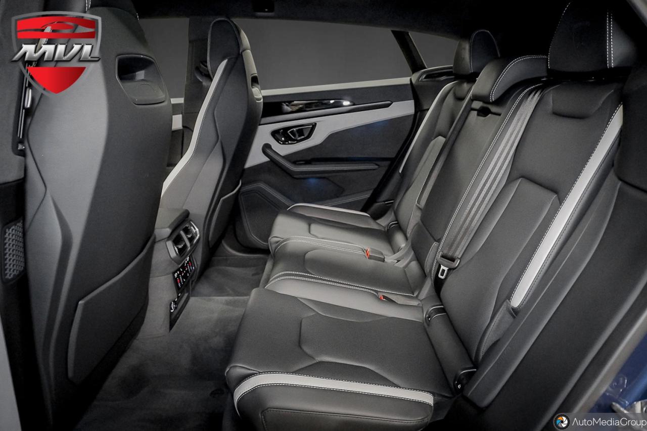 2025 Lamborghini Urus  Photo