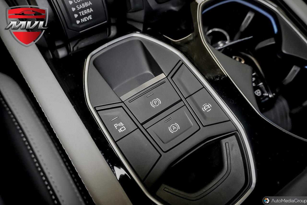 2025 Lamborghini Urus  Photo