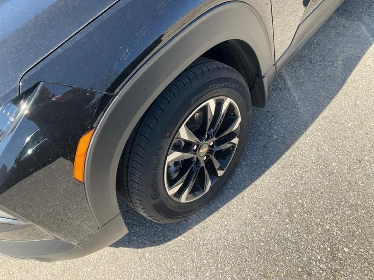 2023 Chevrolet TrailBlazer LT Photo2