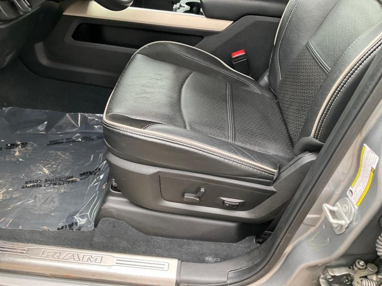 2022 RAM 3500 Laramie Photo