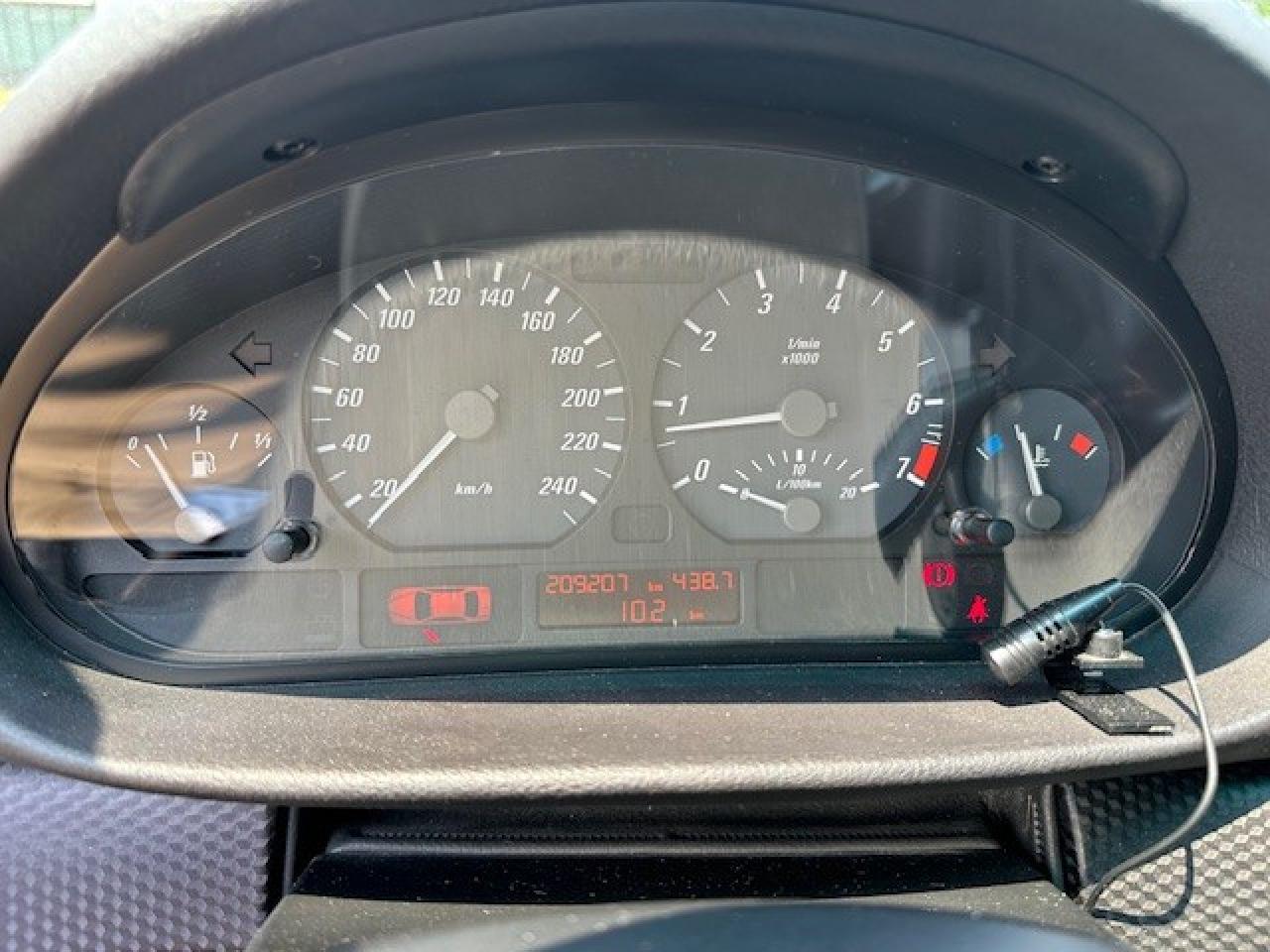 2006 BMW 325 Ci 2dr Coupe Photo