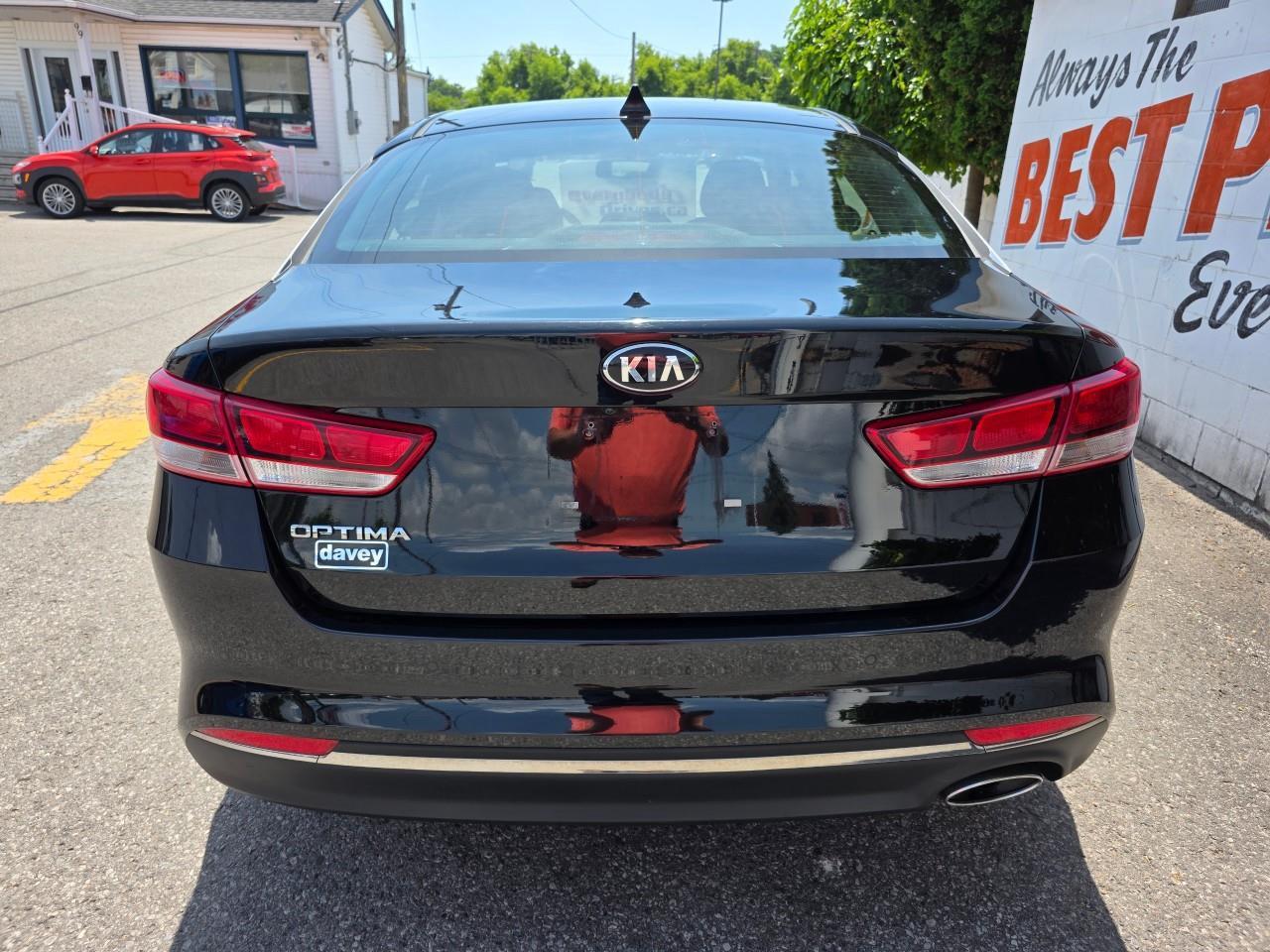 2018 Kia Optima LX 4dr Sedan Photo