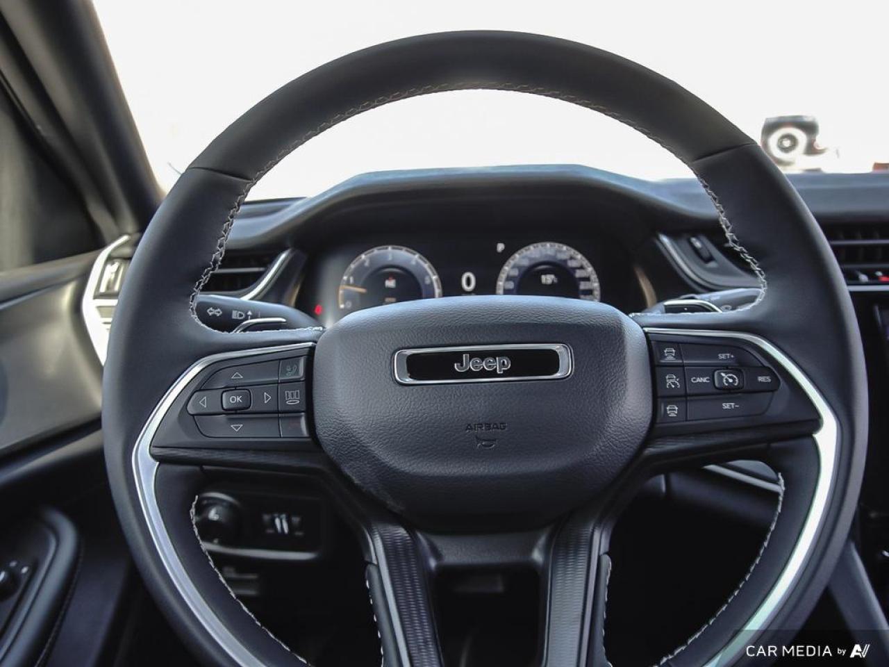 2025 Jeep Grand Cherokee Laredo 4dr 4x4 Photo