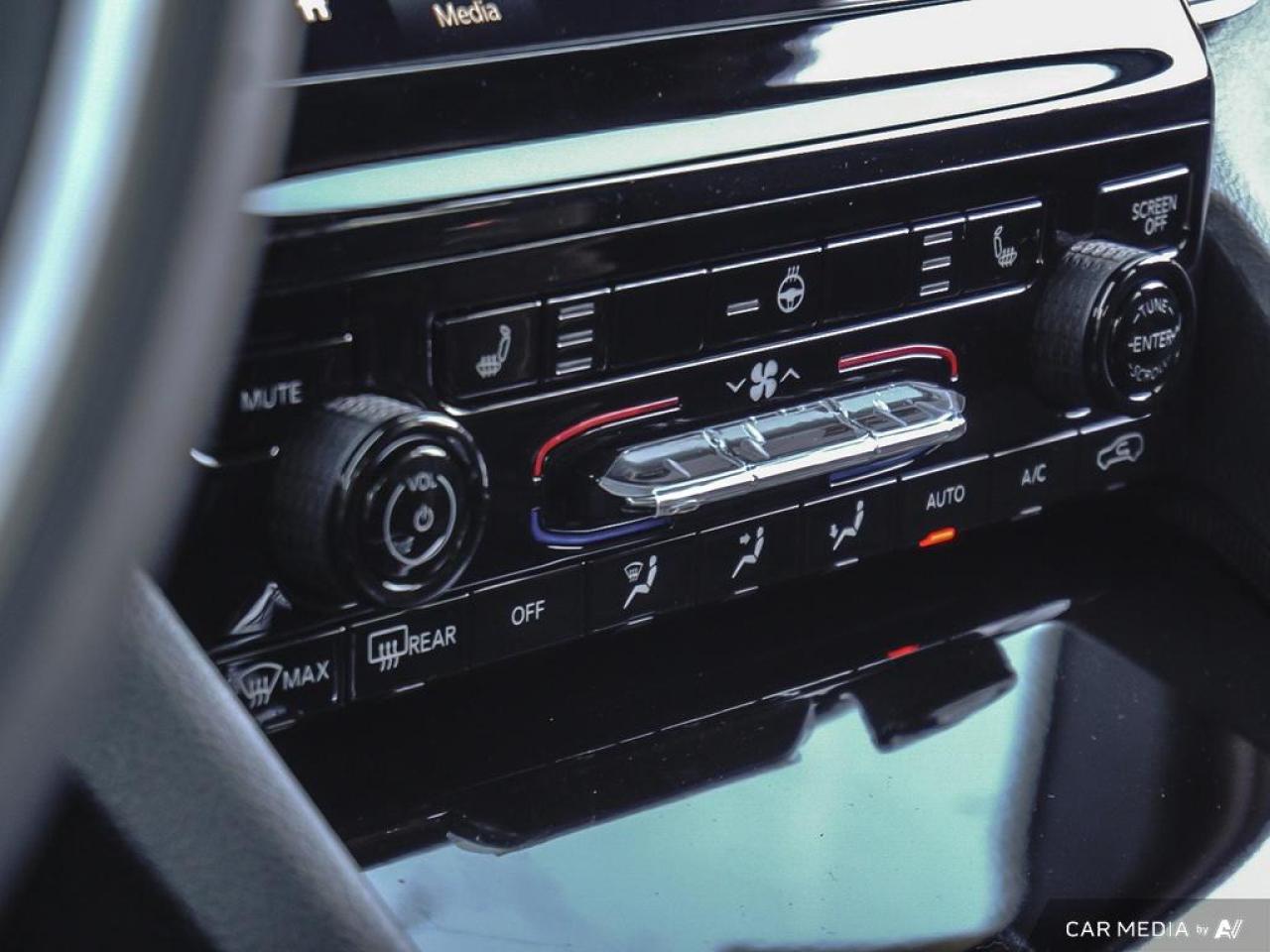 2025 Jeep Grand Cherokee Laredo 4dr 4x4 Photo