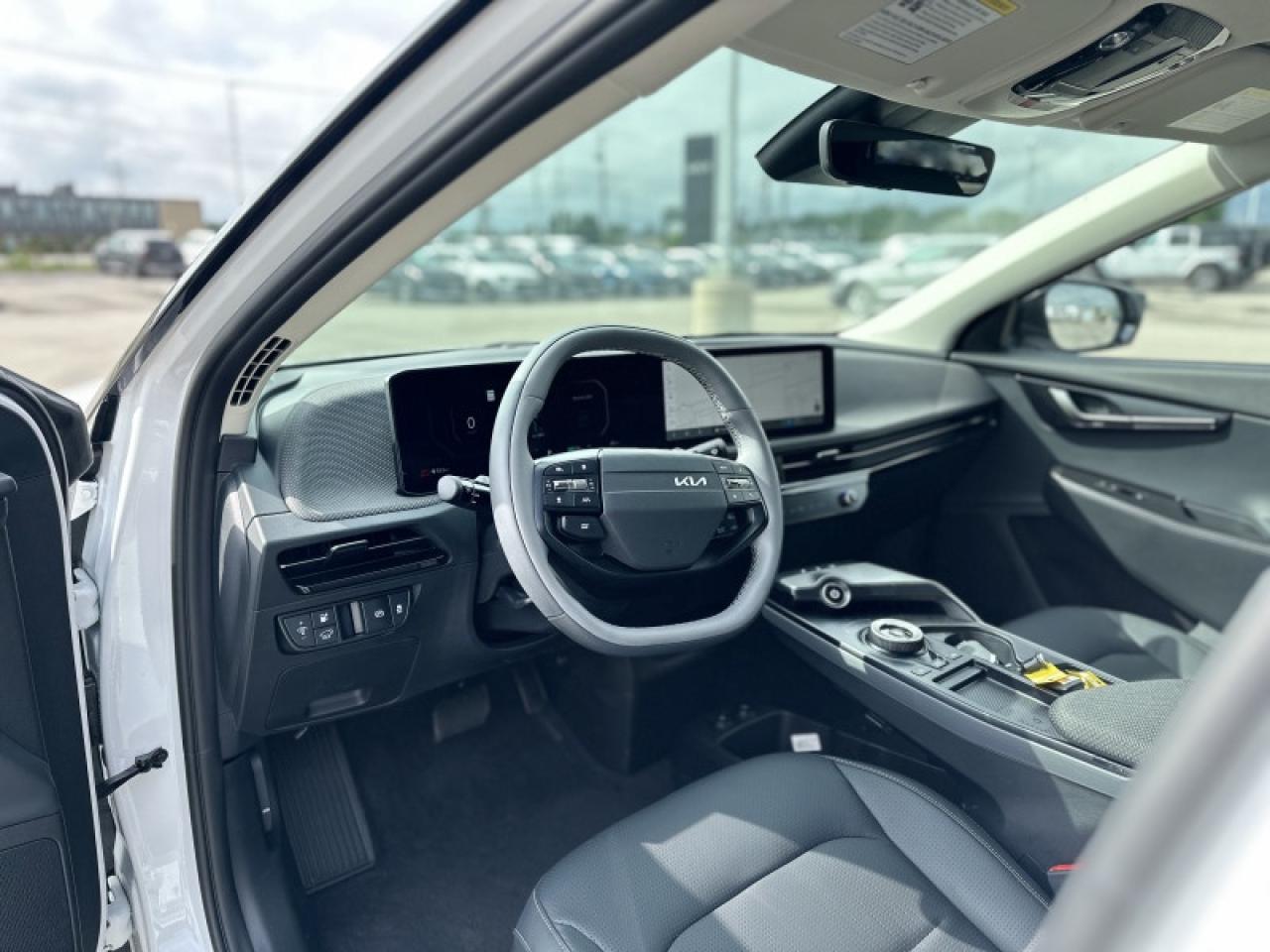 2025 Kia EV6 W/PREMIUM PKG Photo