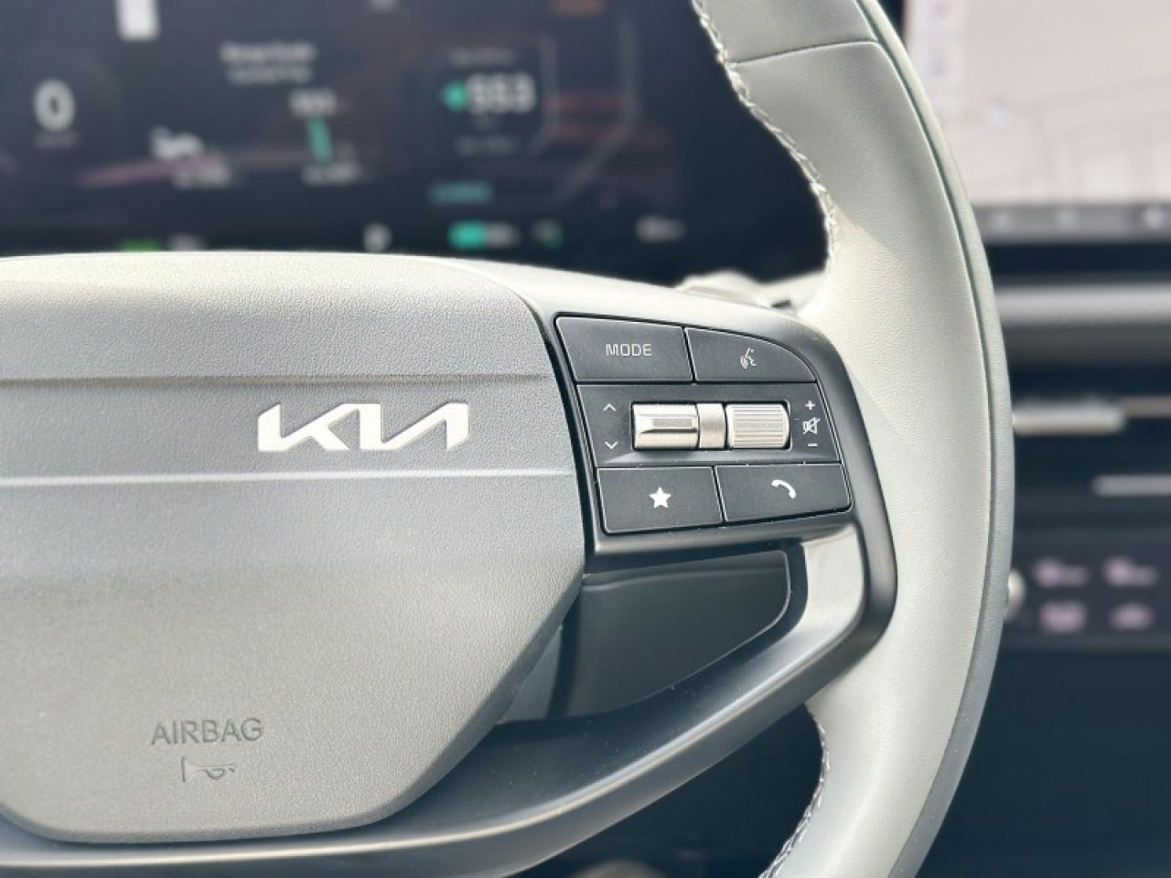 2025 Kia EV6 W/PREMIUM PKG Photo