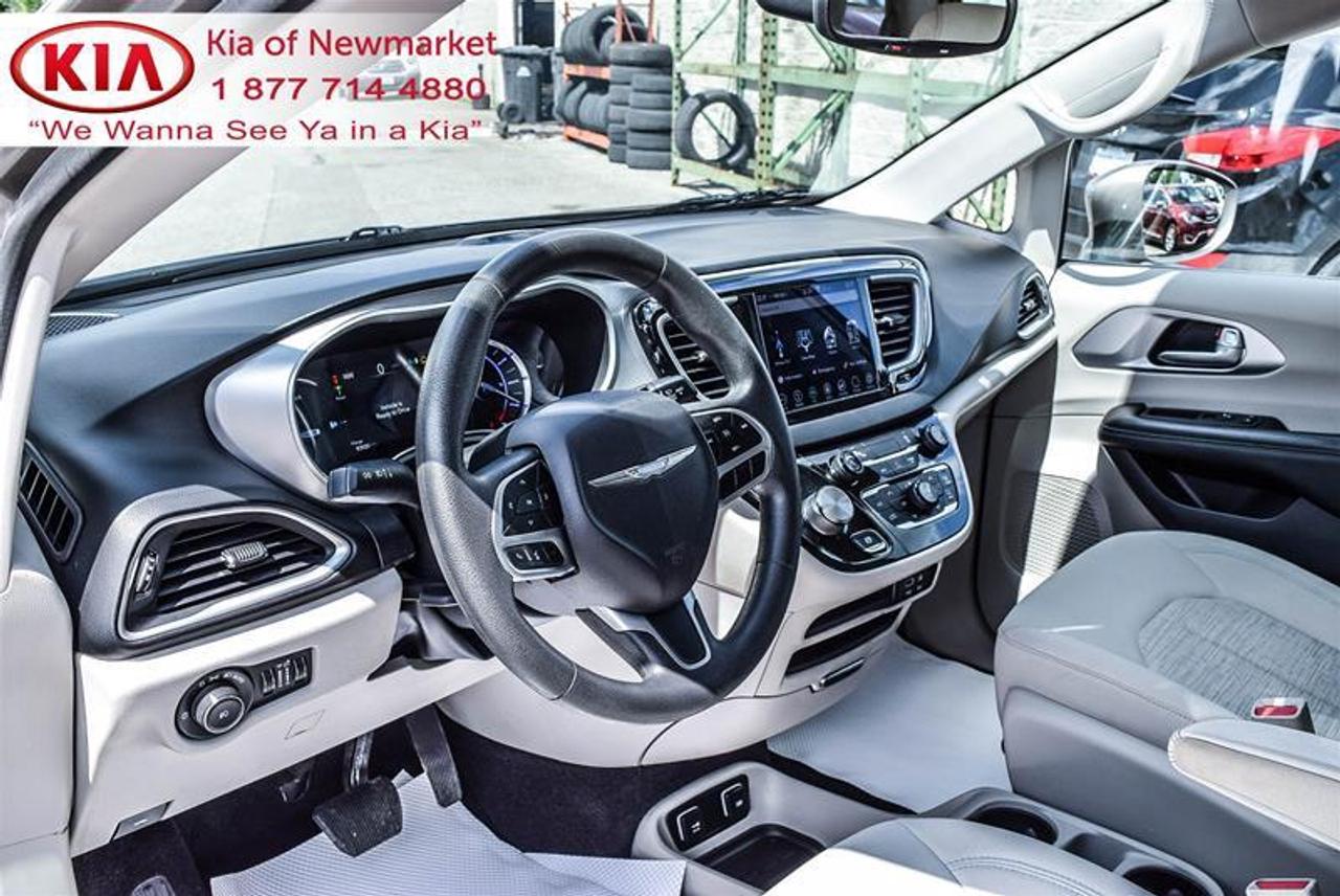 2018 Chrysler Pacifica Touring Plus Passenger Van Photo