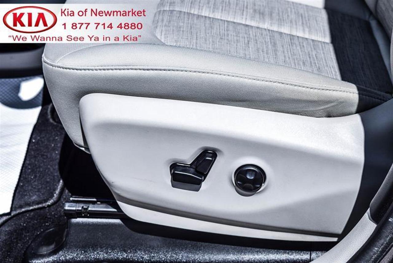2018 Chrysler Pacifica Touring Plus Passenger Van Photo