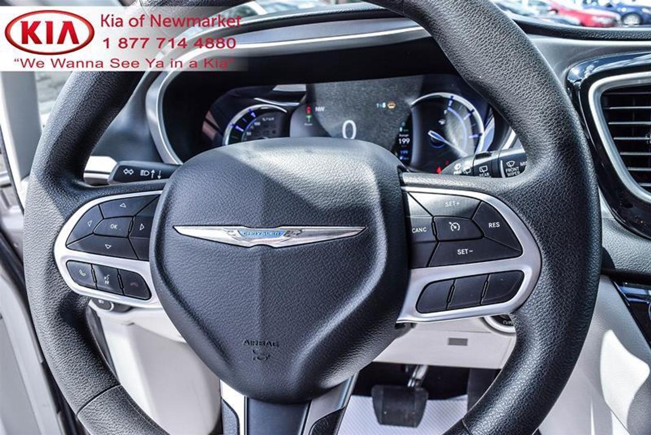 2018 Chrysler Pacifica Touring Plus Passenger Van Photo