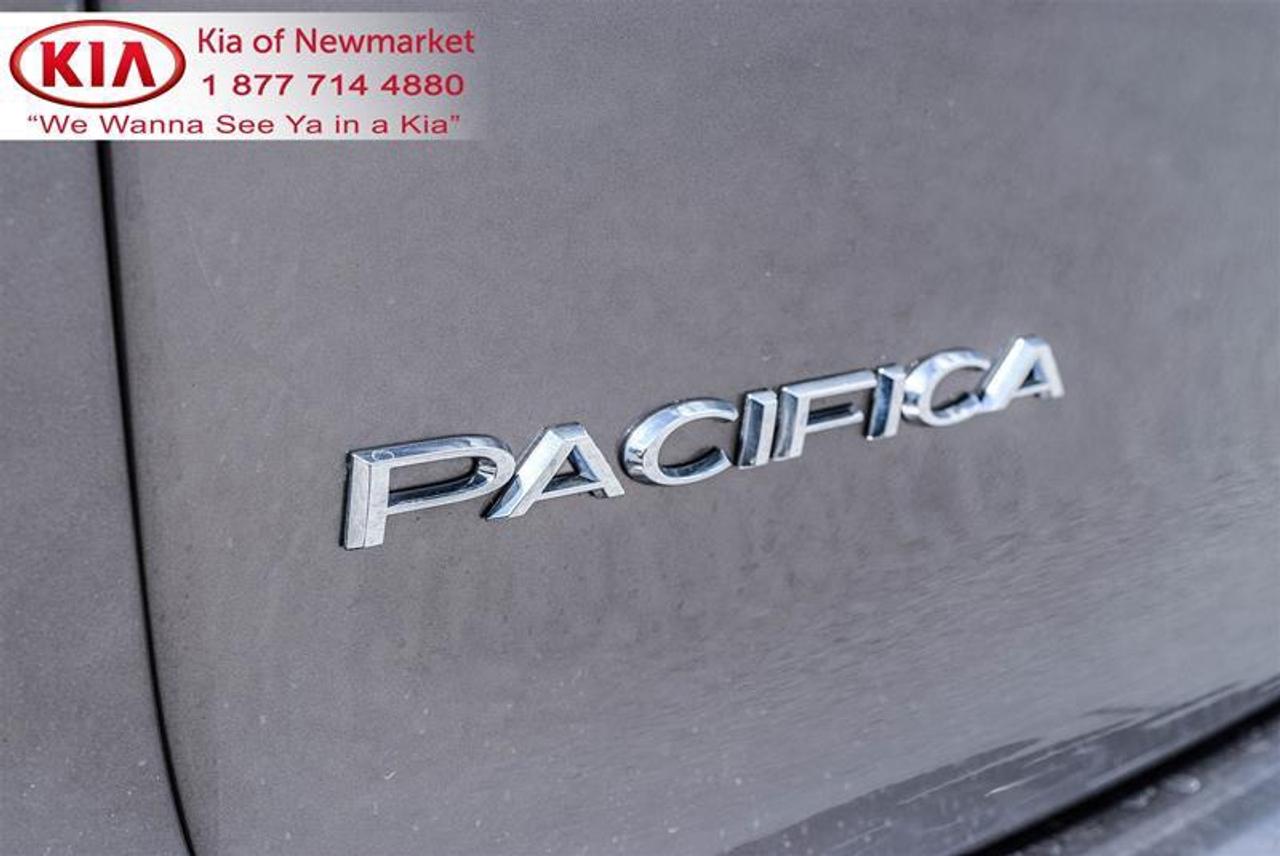 2018 Chrysler Pacifica Touring Plus Passenger Van Photo