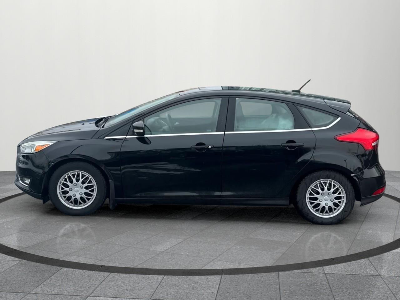 2016 Ford Focus Titanium 4dr Hatchback Photo