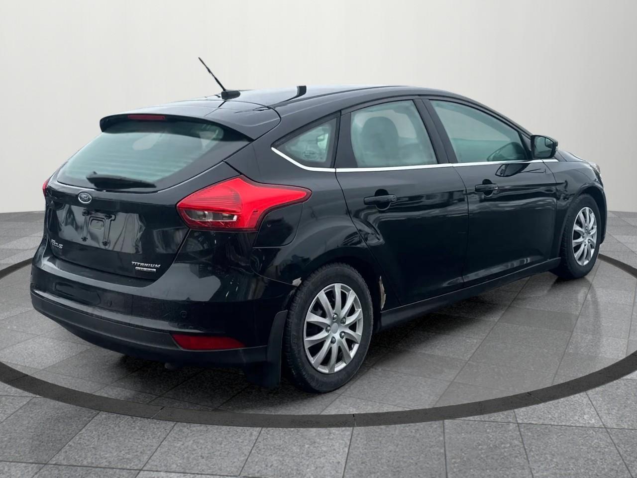 2016 Ford Focus Titanium 4dr Hatchback Photo