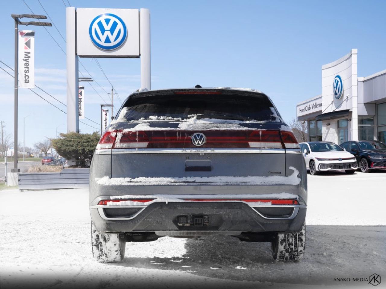 2024 Volkswagen Atlas Cross Sport Highline 2.0 TSI Photo3