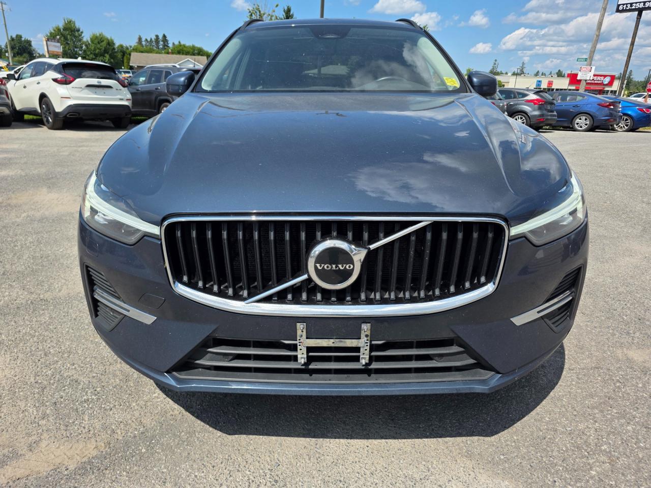2022 Volvo XC60 B6 Momentum 4dr All-Wheel Drive Photo
