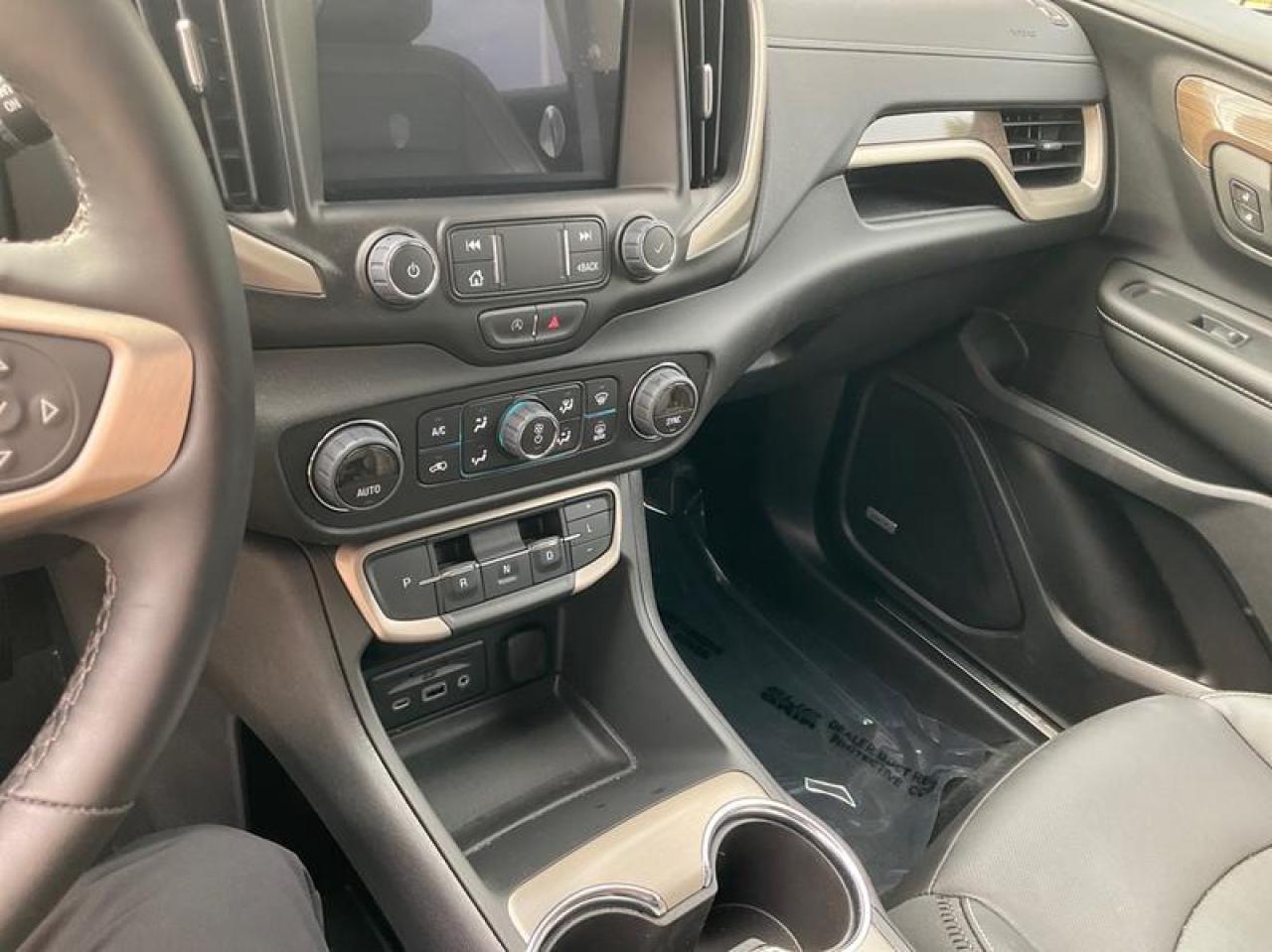 2024 GMC Terrain Denali Photo