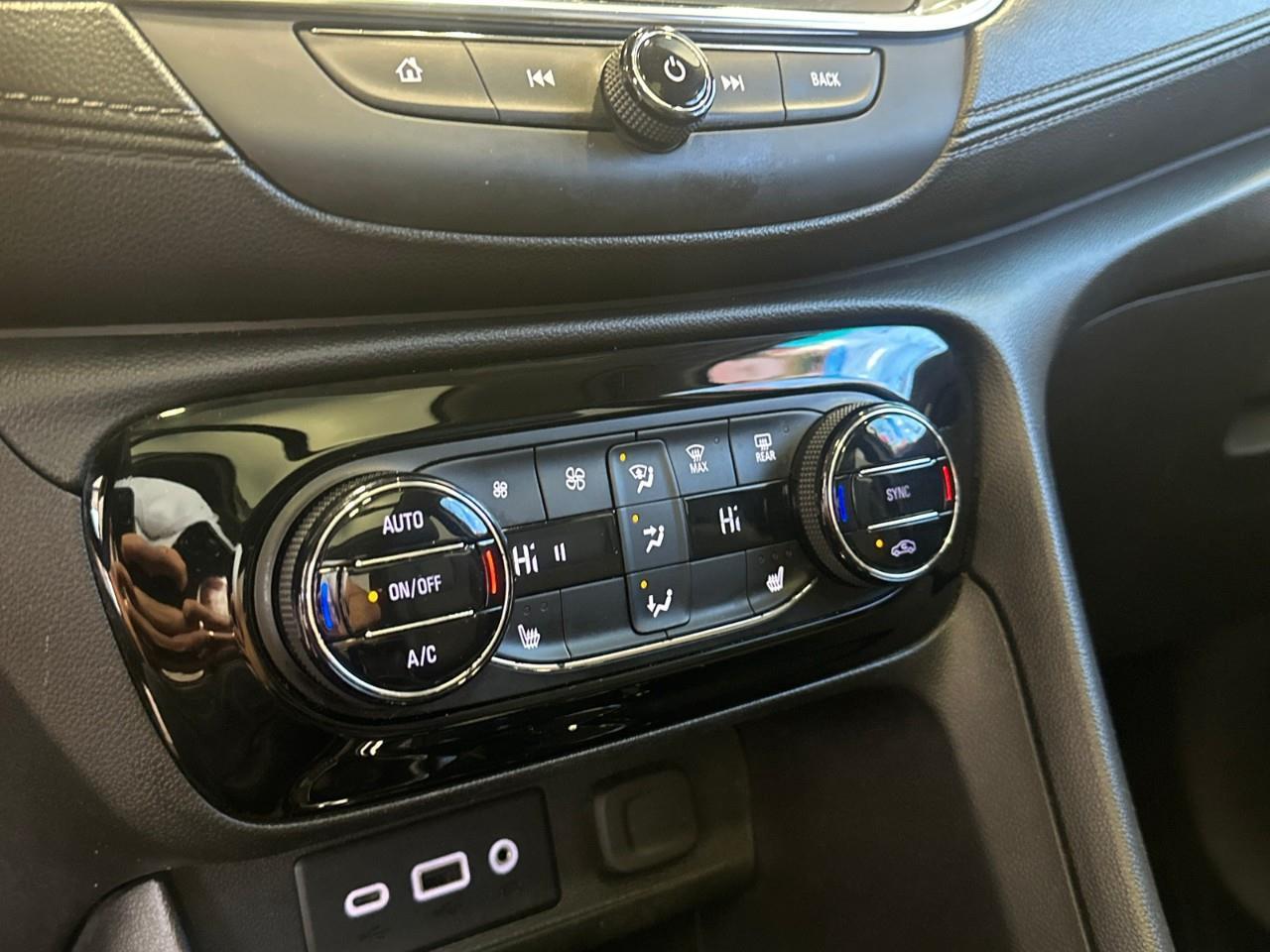 2022 Buick Encore GX Select All-Wheel Drive Photo