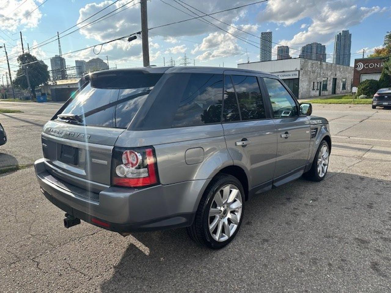 2013 Land Rover Range Rover Sport HSE 4dr 4x4 Photo4
