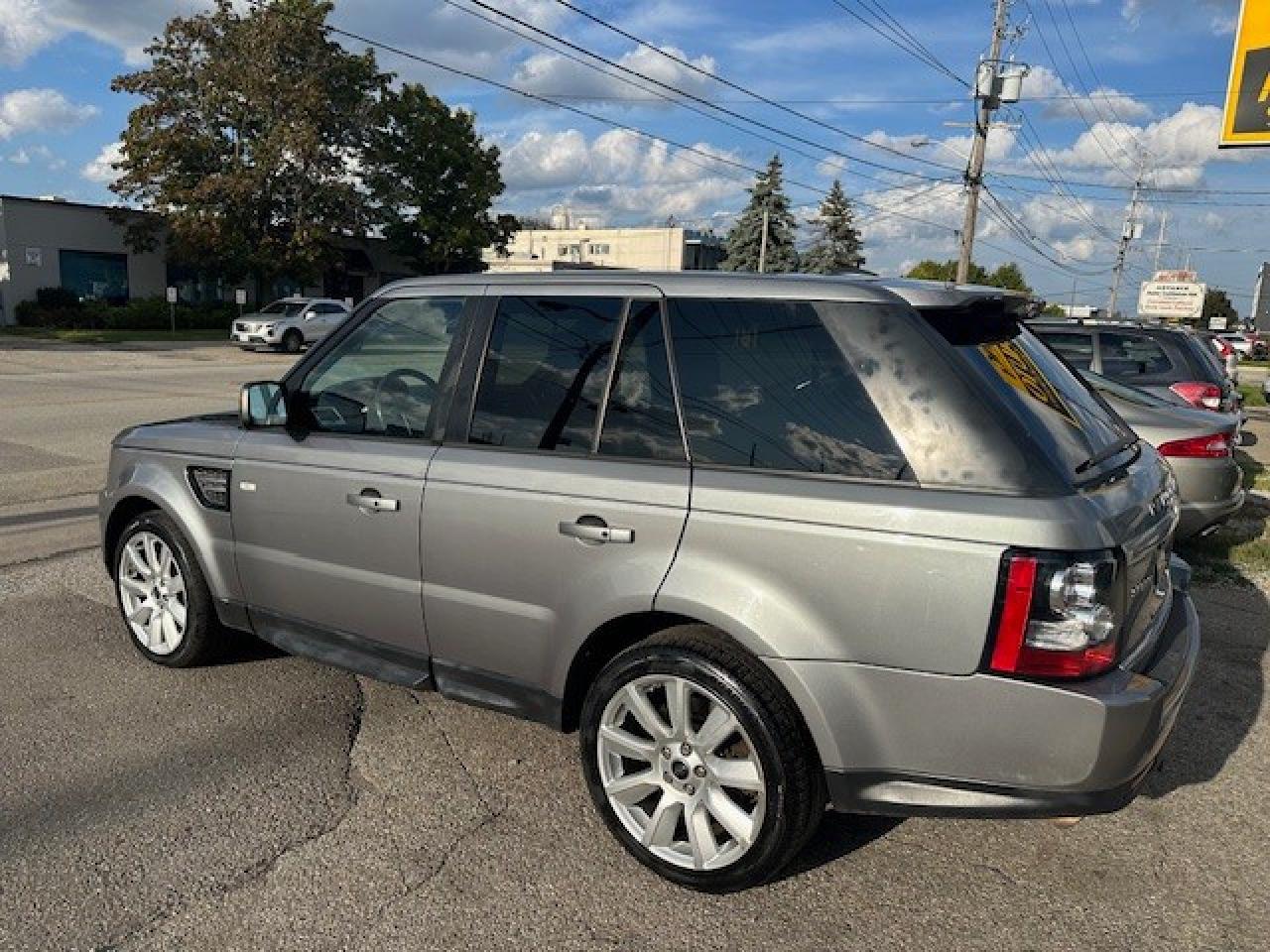 2013 Land Rover Range Rover Sport HSE 4dr 4x4 Photo