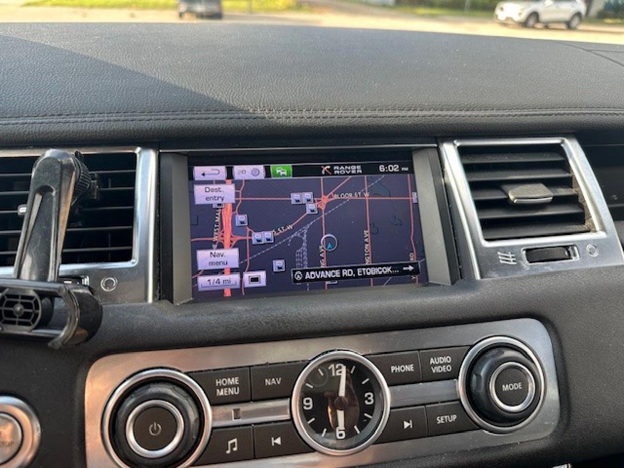 2013 Land Rover Range Rover Sport HSE 4dr 4x4 Photo