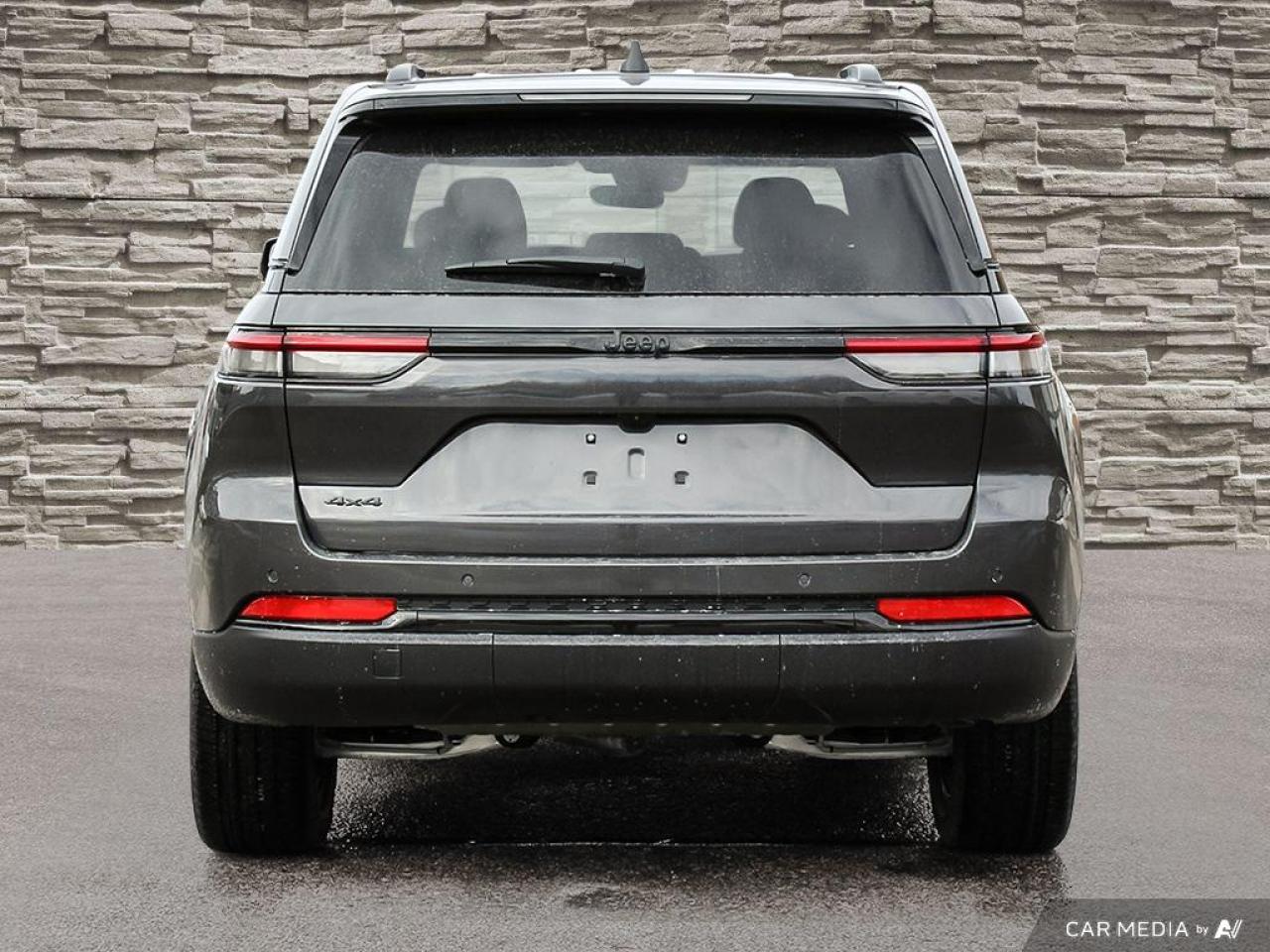 2025 Jeep Grand Cherokee Laredo 4dr 4x4 Photo4