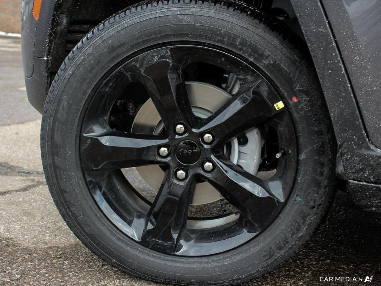 2025 Jeep Grand Cherokee Laredo 4dr 4x4 Photo