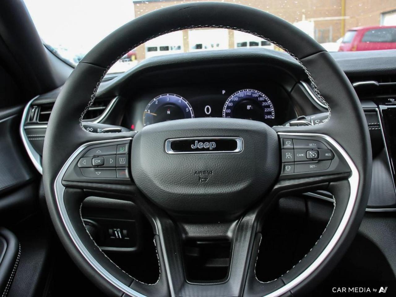 2025 Jeep Grand Cherokee Laredo 4dr 4x4 Photo