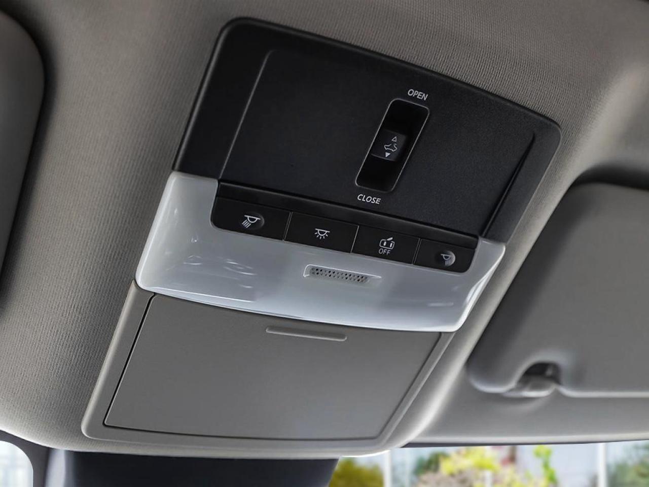 2025 Nissan Sentra SR 4dr Sedan Photo