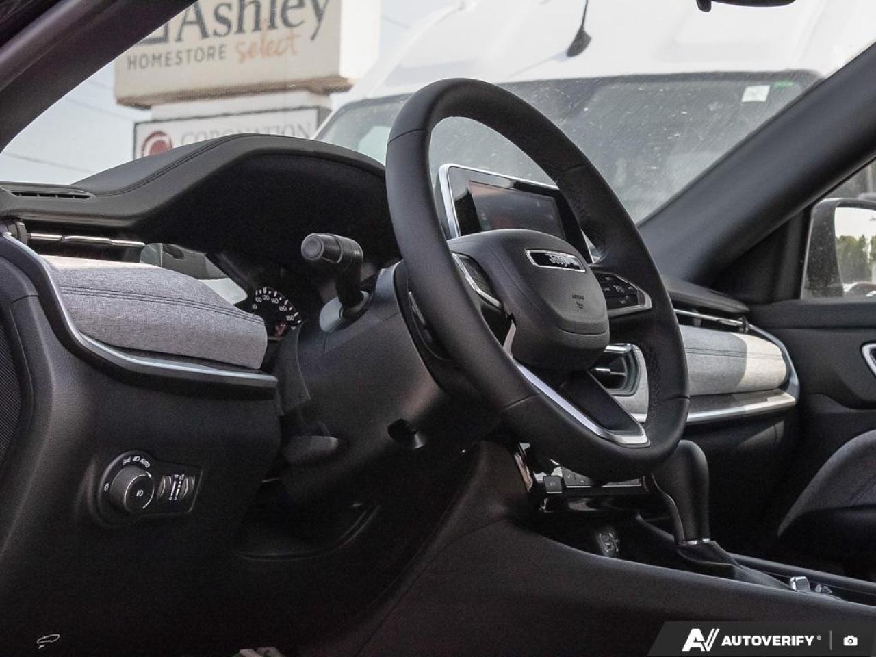 2025 Jeep Compass North 4dr 4x4 Photo