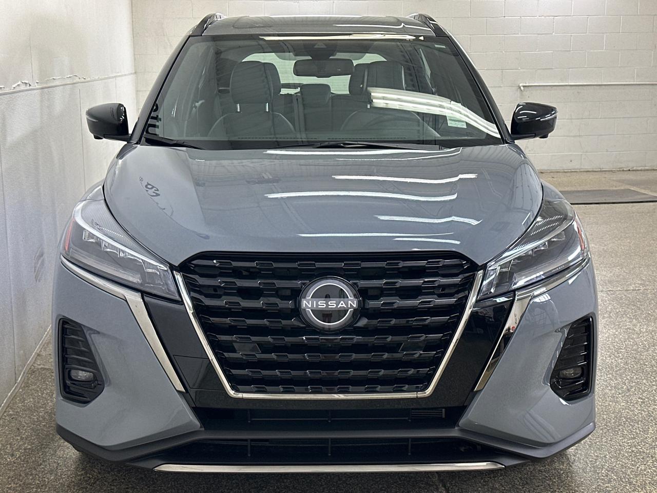 2024 Nissan Kicks SR 4dr Front-Wheel Drive Photo2