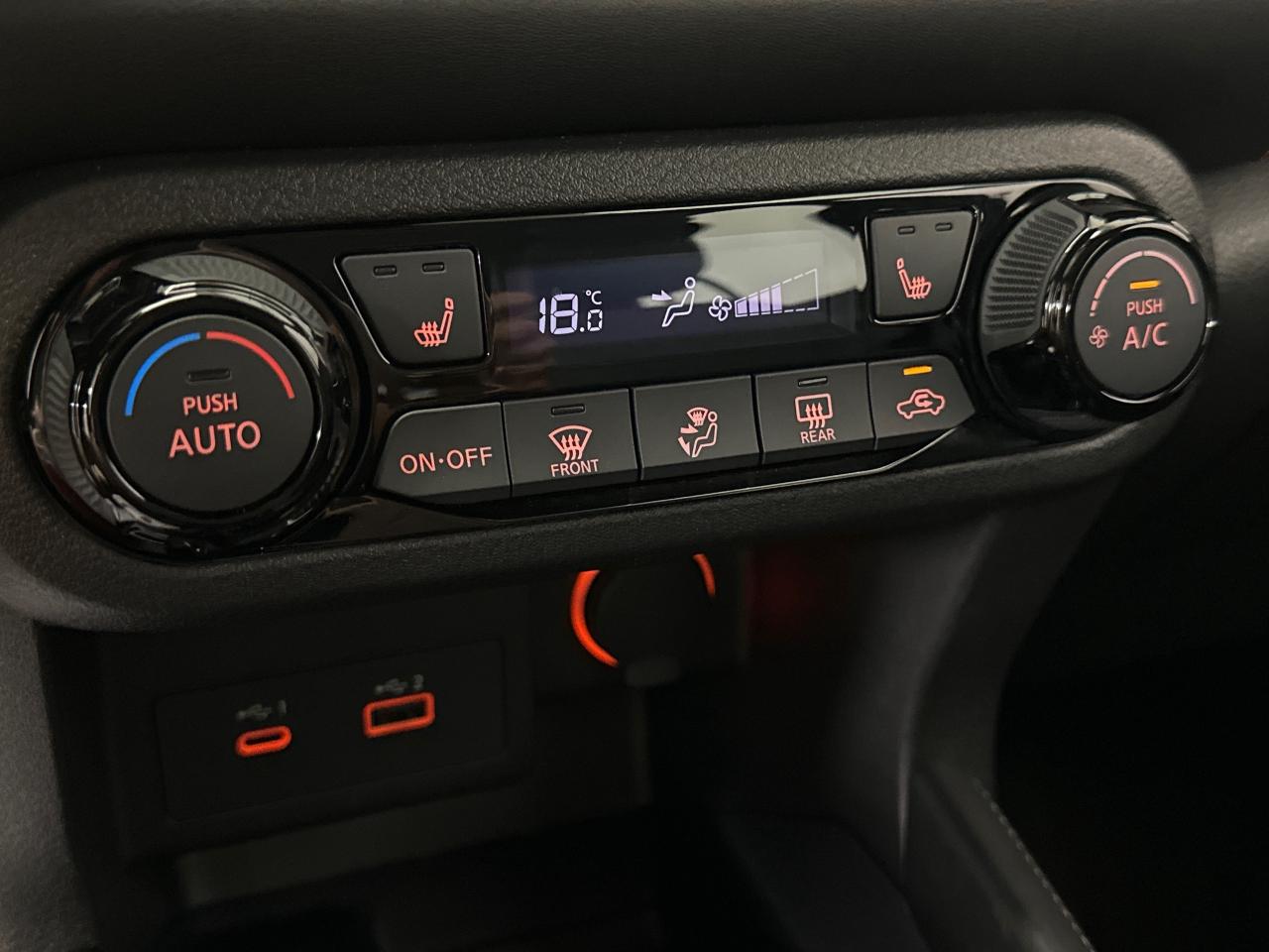 2024 Nissan Kicks SR 4dr Front-Wheel Drive Photo