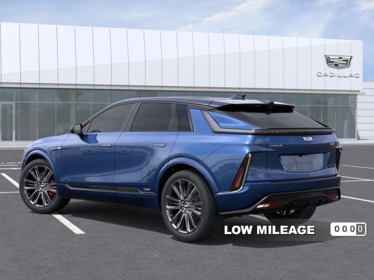 2026 Cadillac LYRIQ LYRIQ-V Premium Photo2