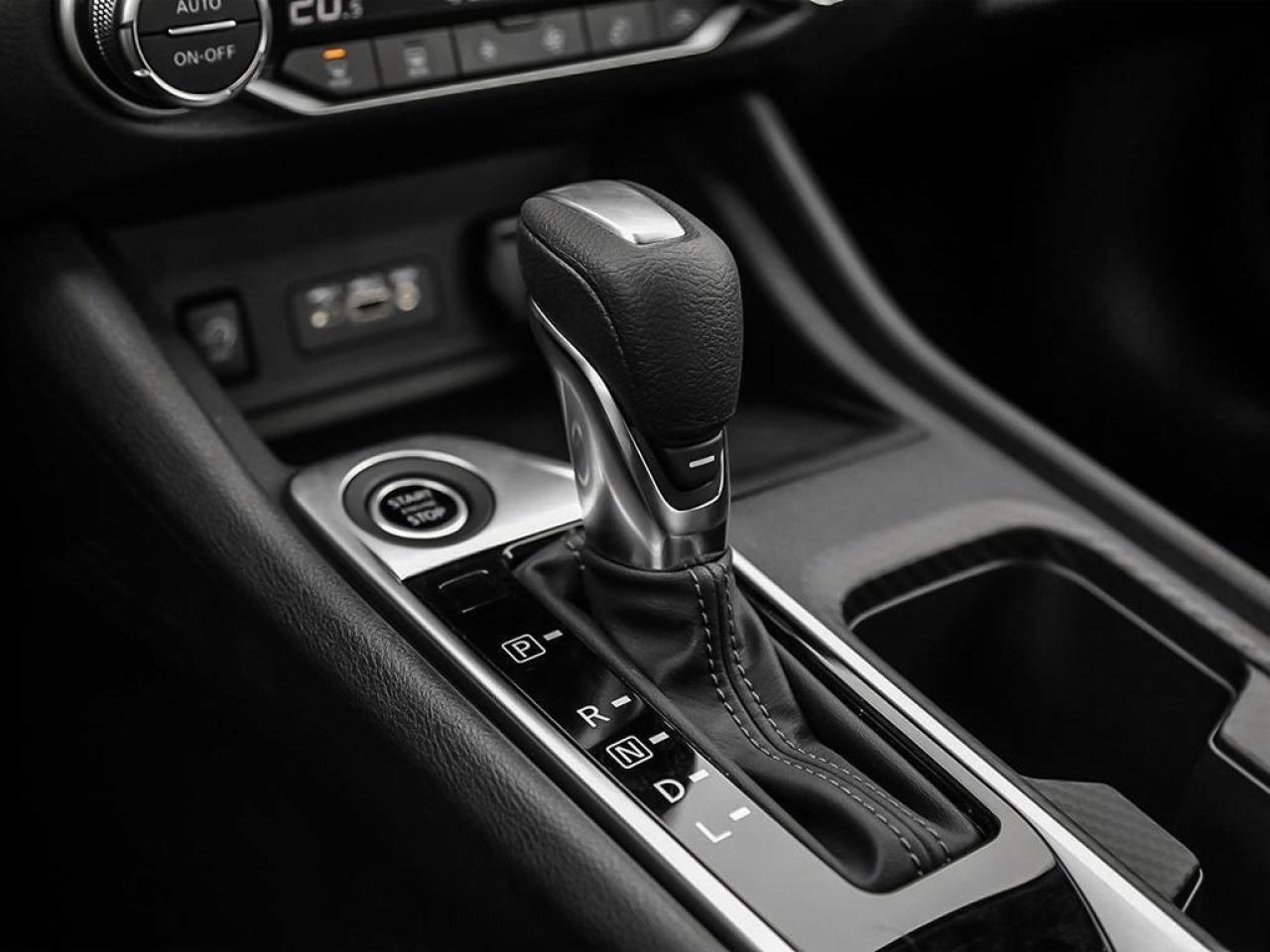 2025 Nissan Sentra SV 4DR SEDAN Photo