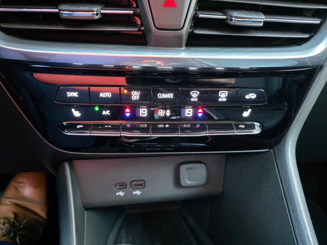 2024 Buick Encore GX Avenir 4dr All-Wheel Drive Photo