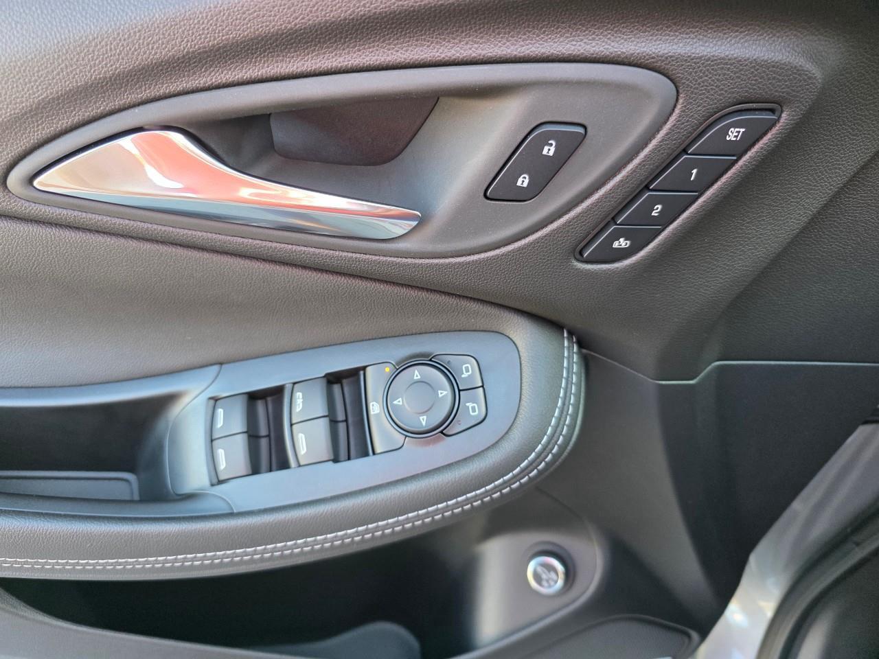 2024 Buick Encore GX Avenir 4dr All-Wheel Drive Photo