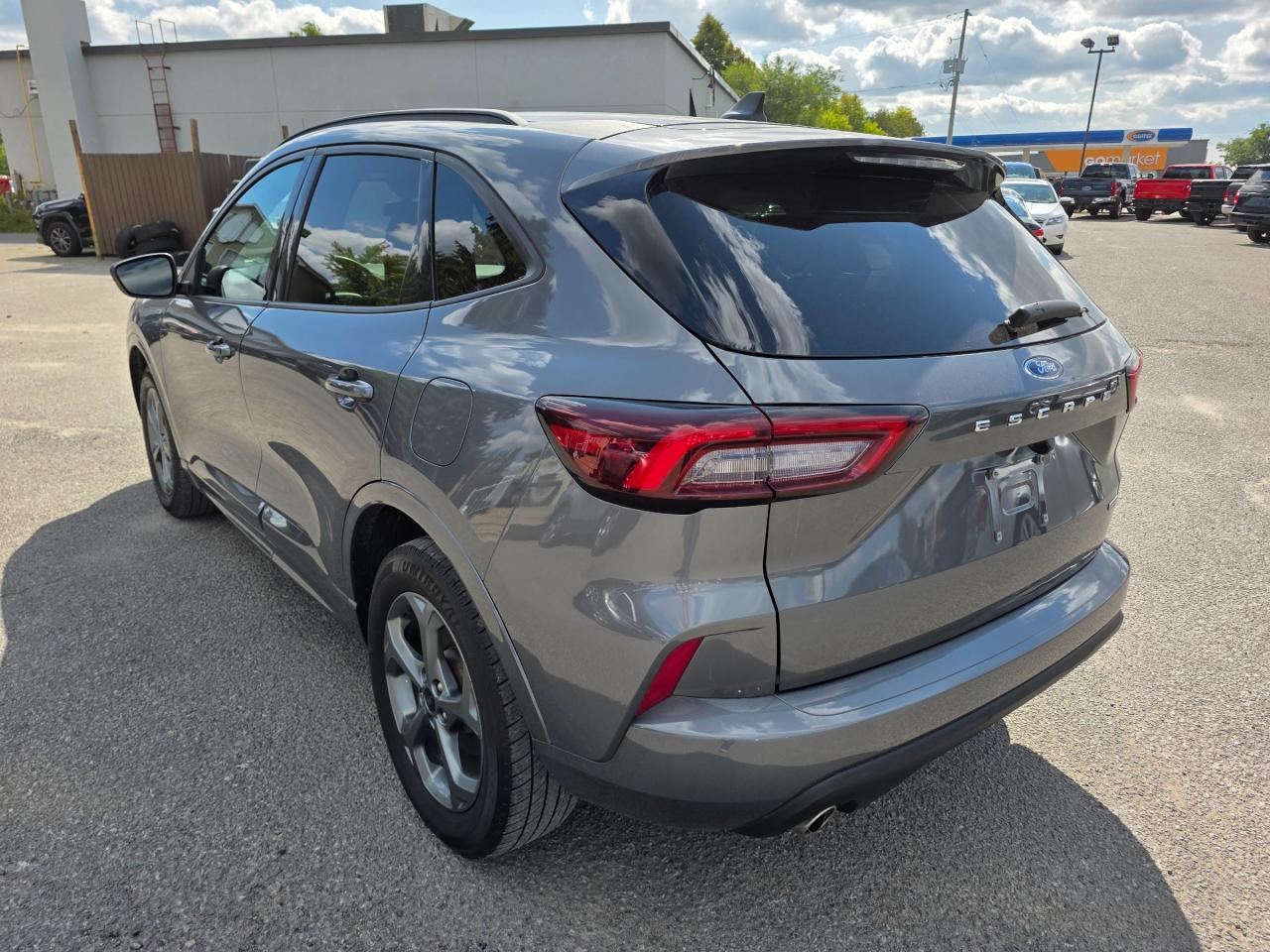 2023 Ford Escape ST-Line 4dr All-Wheel Drive Photo