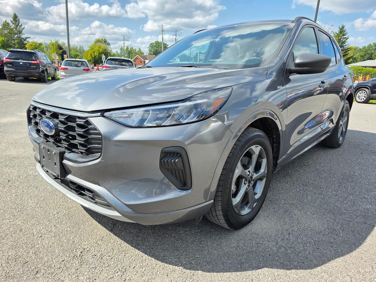 2023 Ford Escape ST-Line 4dr All-Wheel Drive Photo2