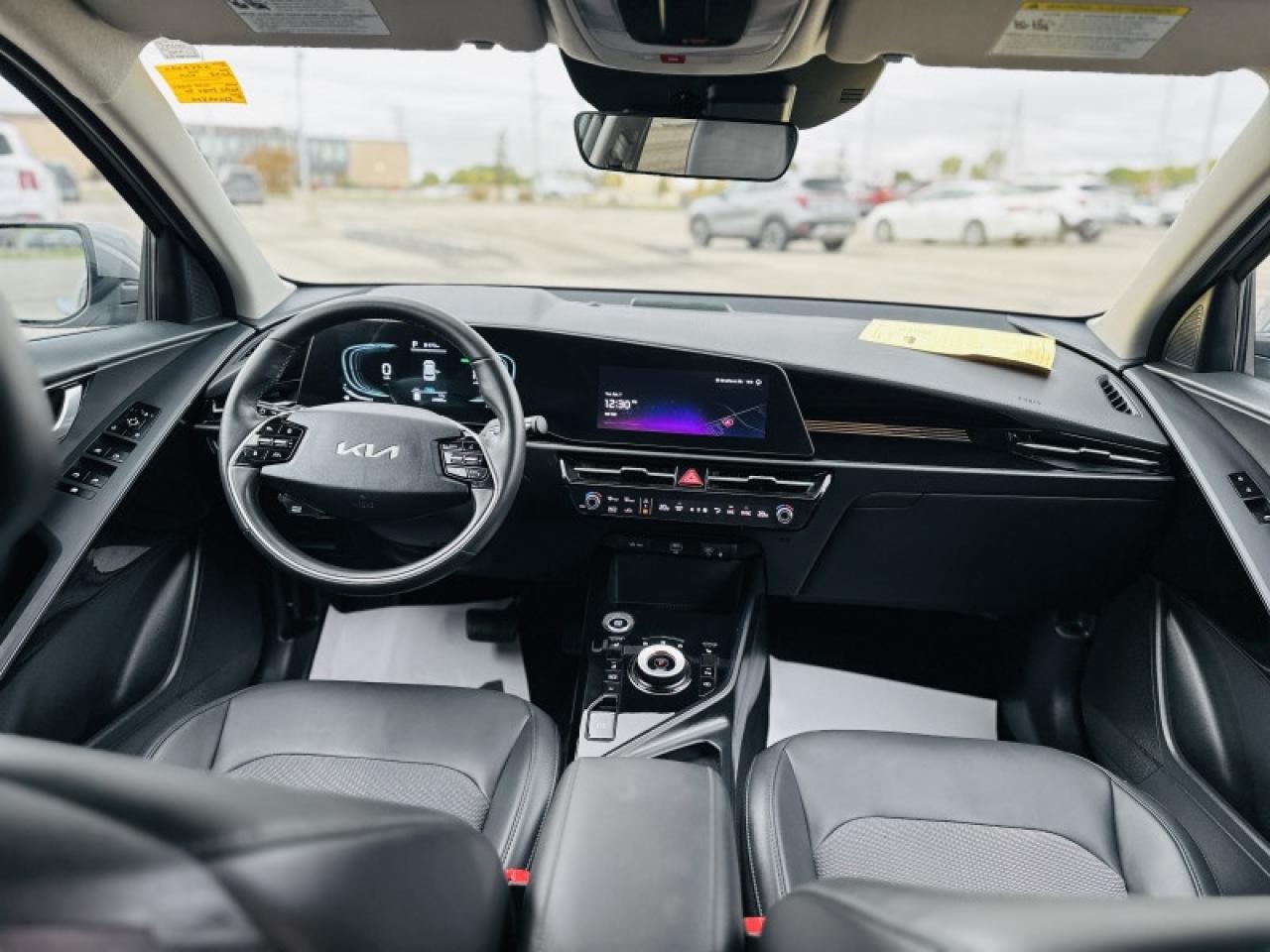 2025 Kia Niro Plug-In Hybrid EX Photo